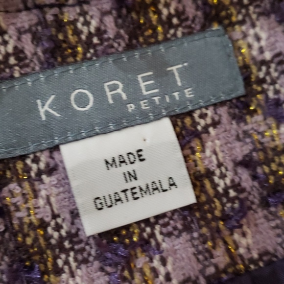 Beautiful Blazer, gold tone buttons - Picture 6 of 8